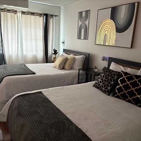אטלנטיק סיטי Stylish Cozy Quiet Family Retreat And Romantic Getaway Sleeps Up To 7 With Fast Wifi, Free Parking, Work Station, Alexa Enabled, Fenced In Backyard For Pets Grill Party Patio, Porch, Beach, Canal, Stadium,Boardwalk Restaurants, And Much More! מראה חיצוני תמונה