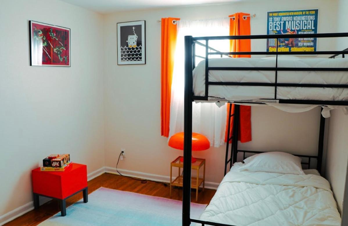 אטלנטיק סיטי Stylish Cozy Quiet Family Retreat And Romantic Getaway Sleeps Up To 7 With Fast Wifi, Free Parking, Work Station, Alexa Enabled, Fenced In Backyard For Pets Grill Party Patio, Porch, Beach, Canal, Stadium,Boardwalk Restaurants, And Much More! מראה חיצוני תמונה