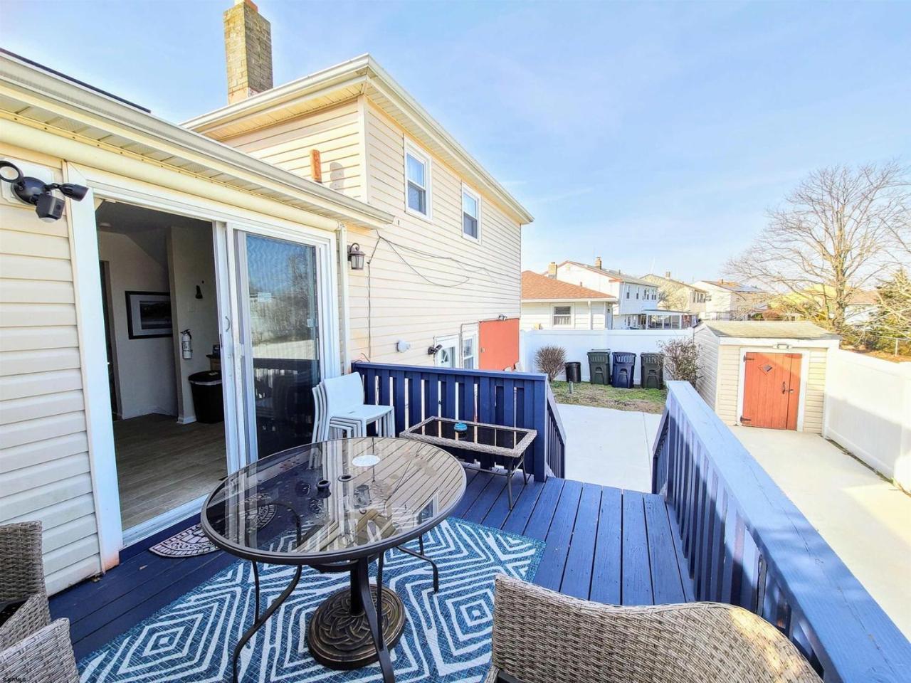 אטלנטיק סיטי Stylish Cozy Quiet Family Retreat And Romantic Getaway Sleeps Up To 7 With Fast Wifi, Free Parking, Work Station, Alexa Enabled, Fenced In Backyard For Pets Grill Party Patio, Porch, Beach, Canal, Stadium,Boardwalk Restaurants, And Much More! מראה חיצוני תמונה